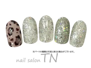 ネイル 矢川 まどかのネイルデザイン