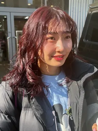 ミディアム カラー パーマ しの　ゆきの THE REMMYのヘアスタイル