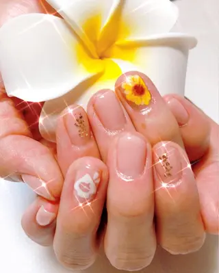 ネイル Bella  totalbeauty所属・Bella 齋藤理奈のネイルデザイン