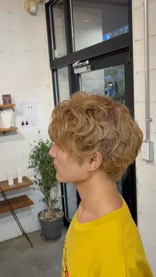 メンズ やりすぎないパーマ ニュアンスパーマのヘアスタイル