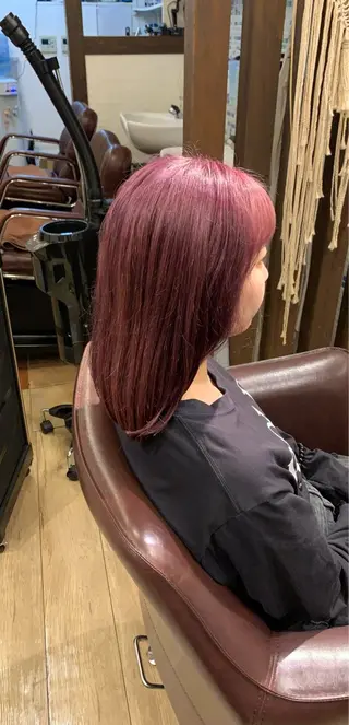 ミディアム カラー HARUKI💐笹塚 インナーカラーのヘアスタイル