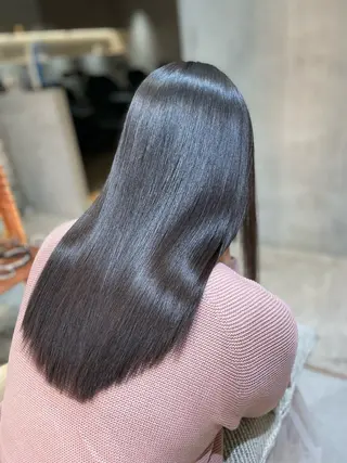 セミロング 髪質改善サロン R'EEL 銀座所属・💙りさこ巻ける縮毛 矯正💙レイヤー💙のヘアスタイル