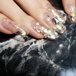 ミディアム ネイル クロキ 。のネイルデザイン