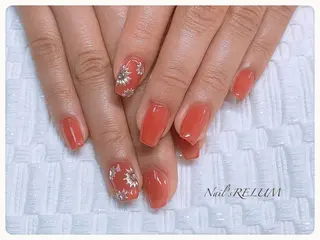 ネイル THECOLORS所属・近貞 莉奈のネイルデザイン