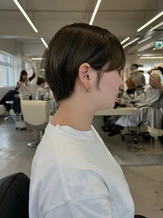 ショート SISTER MOHAWK所属・似合わせ小顔ショート 楢岡恵のヘアスタイル