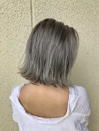 ミディアム カラー インク 美容院のヘアスタイル