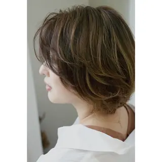 ショート カラー fio マナミのヘアスタイル