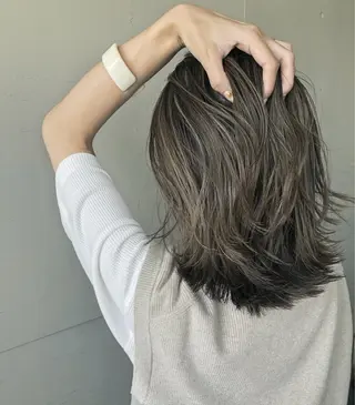 ミディアム カラー かわさき ともやのヘアスタイル