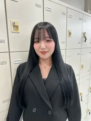 カラー 🌛ハイトーン/ ブロンド🩶MANAのヘアスタイル