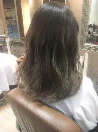 セミロング カラー 北條 優輝のヘアスタイル