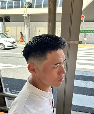 ショート メンズ 小峰 立己のヘアスタイル