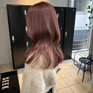 カラー セミロング 韓国ヘアー♡🇰🇷 江藤　桜のヘアスタイル