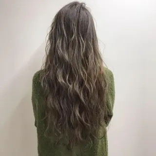 ロング カラー ブリーチ特化 / share 元太のヘアスタイル