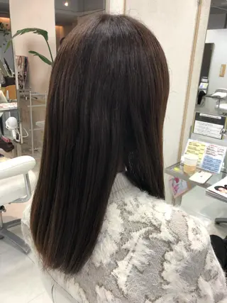 ミディアム カラー 阿部 美咲のヘアスタイル