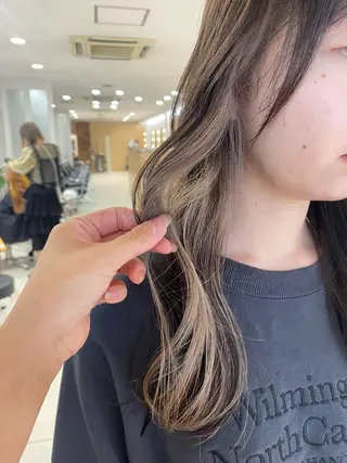 ロング 🍂透明感ベージュ カラー🍂森部杏菜のヘアスタイル