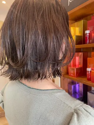 ショート カラー 渡辺 瑠美のヘアスタイル