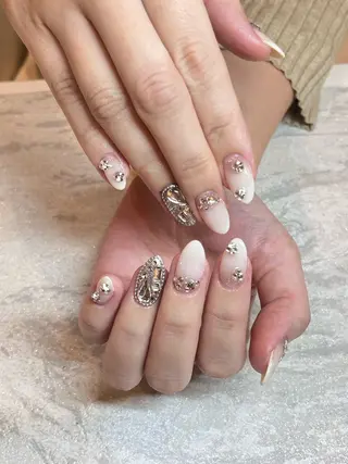 ネイル Bianca 名駅　Yamazoeのネイルデザイン