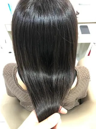 セミロング カラー Hair salon sui所属・髪質改善ストレート 🫧拓馬のヘアスタイル