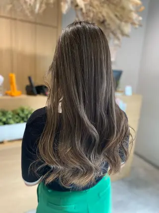 ロング カラー salowin梅田茶屋町suite所属・ハイトーンヘア/ 島崎　タクミのヘアスタイル