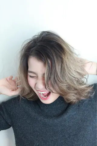 ミディアム H所属・H (エイチ) 烏丸御池店のヘアスタイル