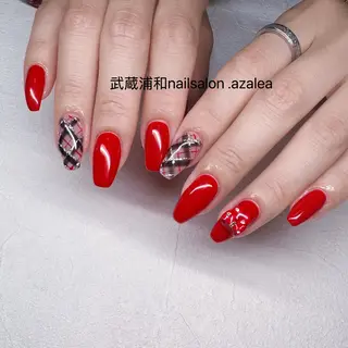 ネイル R inのネイルデザイン