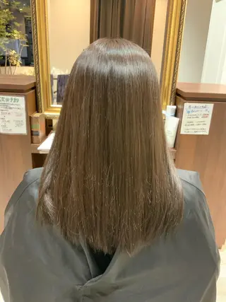 セミロング カラー 🌿ストレート🌿 髪質改善☘️シュウヤのヘアスタイル