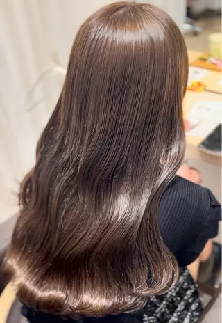 ロング カラー FRAME+なんば駅前店所属・砂野 真璃奈のヘアスタイル