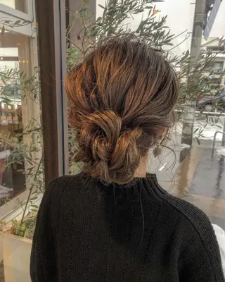 セミロング カラー ヘアアレンジ EARTH長岡店🩵 石原莉穂のヘアスタイル