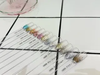 ネイル Plus Ewalu / mihiroのネイルデザイン