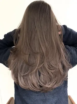 セミロング カラー ✨レイヤーカット/透 名感カラー特化✨のヘアスタイル