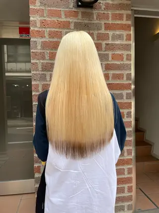 カラー ⭐ハイトーンブリーチ ミルクティーピンクのヘアスタイル