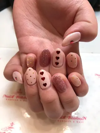 ネイル ネイルリボン 受付スタッフのネイルデザイン