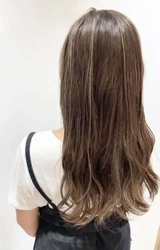 セミロング カラー 🐺ウルフ/レイヤー 似合わせ‎🤍沙羅のヘアスタイル