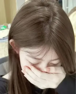 ロング にこ🐻‍❄️🫧 透明感カラー🤍のヘアスタイル