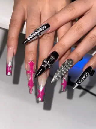 ネイル Nail Salon L'arc所属・💊大阪/心斎橋 moni🧠のネイルデザイン