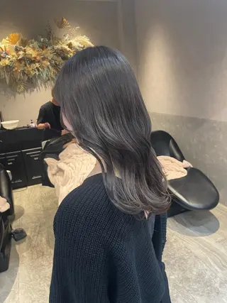 セミロング カラー yuuto🌈 冬の透け感カラーのヘアスタイル