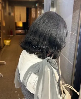 ミディアム カラー ヘアアレンジ 東 晴菜のヘアスタイル