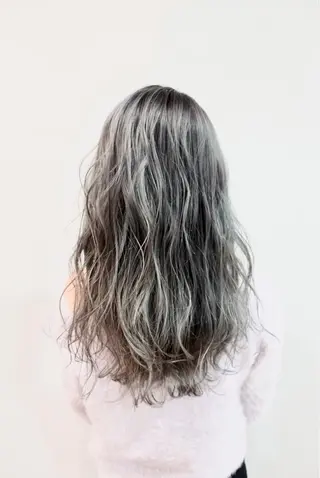 ロング カラー GATE.所属・GATE. staffのヘアスタイル