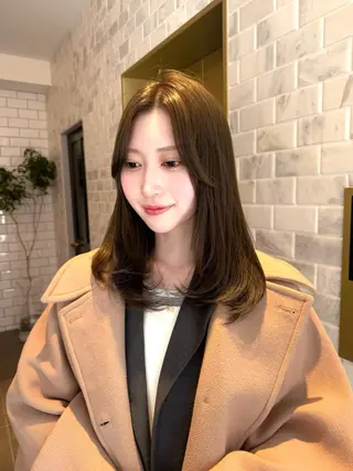 ロング カラー costes 今井芽依のヘアスタイル