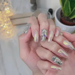 ネイル NEO Beauty Salon所属・𝐍𝐄𝐎 𝐉𝐔𝐑𝐈のネイルデザイン