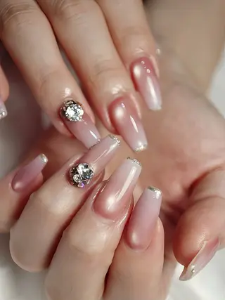 ネイル Liure.所属・Liure. リユールのネイルデザイン