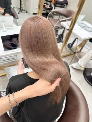 ロング カラー Lond Le'a /ハイトーンカラーのヘアスタイル