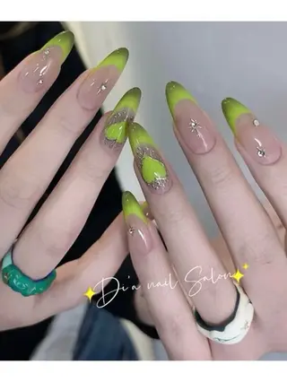 ショート 荒井 由佳のネイルデザイン