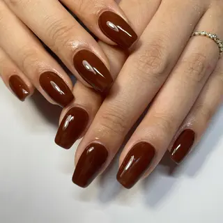 セミロング lamp nail modelのネイルデザイン
