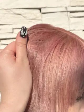 セミロング あらいしほ /ダブルカラーのヘアスタイル