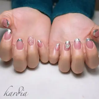 ネイル καρδιά -ｶﾙﾃﾞｨｱ-のネイルデザイン