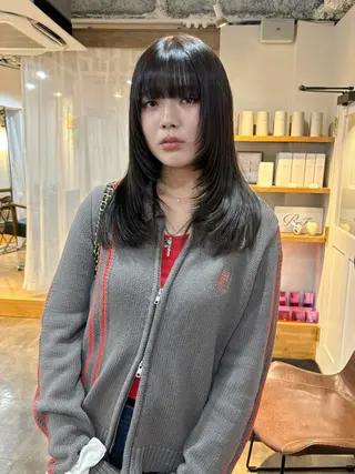 ミディアム 林　蓮／レイヤー /透明感カラーのヘアスタイル