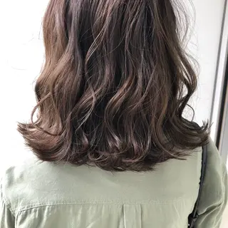 ミディアム カラー 榎園 由美のヘアスタイル