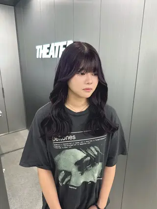 ロング カラー 暗髪🩶ラベンダー/ ブルー/ユウナ🤍のヘアスタイル