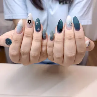 ネイル e llaのネイルデザイン